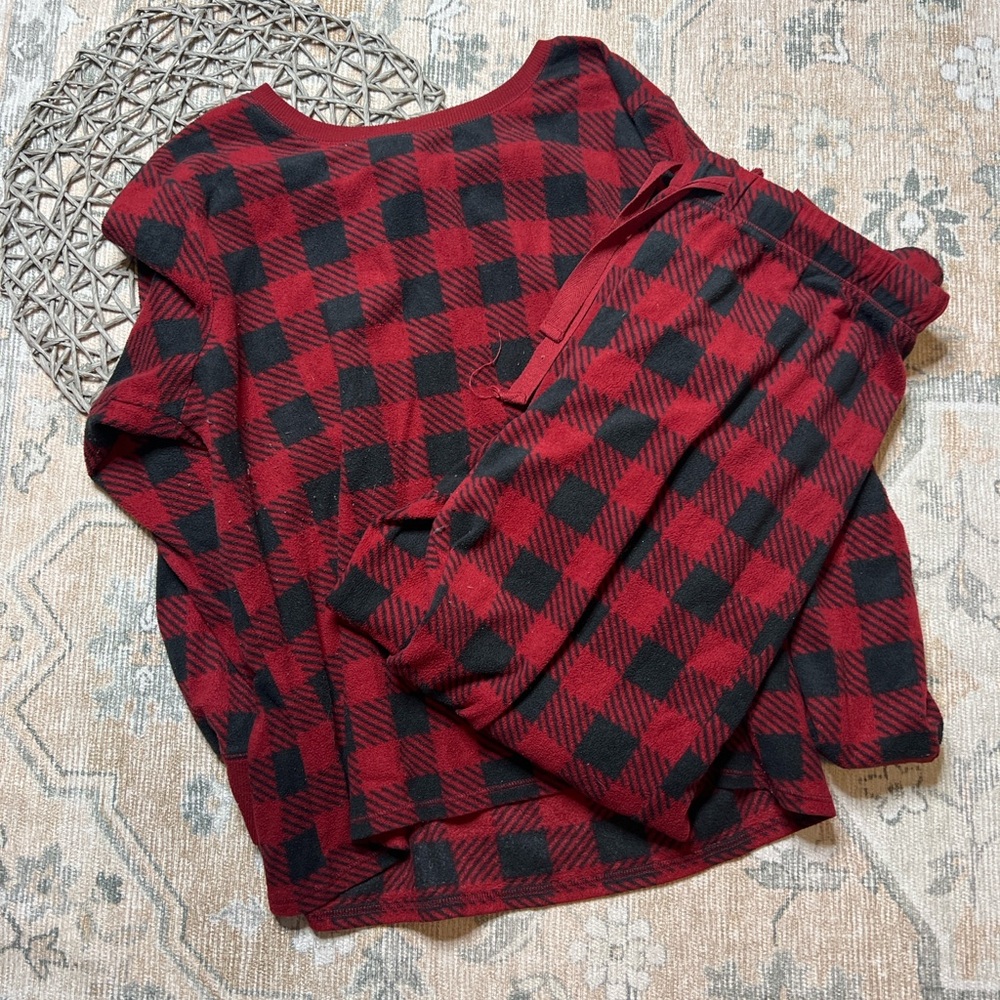 Jaclyn intimates Cozy Red and Black Checkered Pajama Set